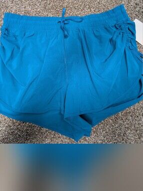 Lululemon Side-Cinch HR Short